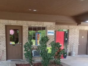 All Seasons Inn Motel And RV Park
