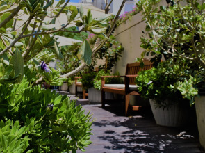 Sea Side by Zvieli Hotels