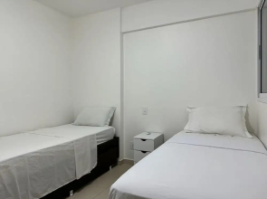 Apto 2 Q ao lado do Hospital Premium