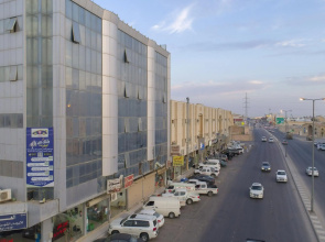 Al Eairy Furnished Apartments Qassim 4