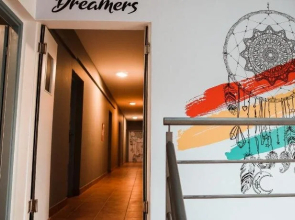 Moon Rocks Hostel