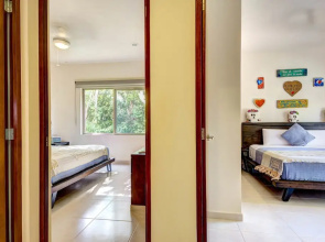 Peggy 2 BDRM apt sleeps 4 balcony
