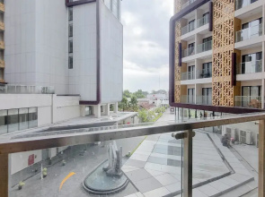 Homey And Scenic Studio At Patraland Amarta Apartment