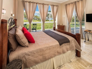 Grand Laguna Beach S1