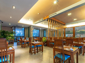 Отель Rawai Palm Beach Resort