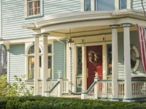 A B&B at the Edward Harris House Inn and Cottages