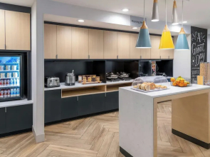 Towneplace Suites By Marriott Detroit Taylor