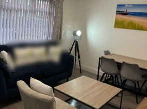 Bungalow - Sleeps 2 - Parking - Garden