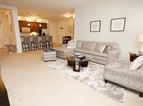 Vista Cay Gem 3 Bedroom Condo by RedAwning
