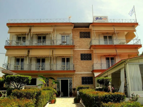 Giota Rooms