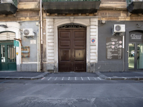 Tra l'Etna e il mare via Oberdan