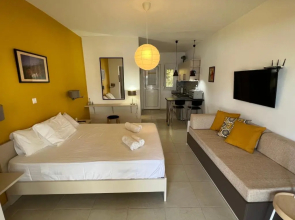 Seafront studio - Akti Elia