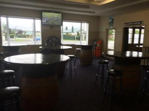 Winton Commercial Hotel