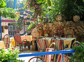 Antonios Hotel