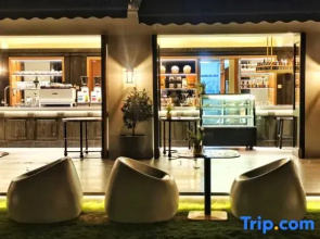 Wohetian Vacation Apartment (Chengjiang Taiyangshan Town Square)