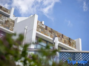 Manla Seaview Garden Villa