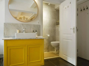 CoHo Apartment Suites