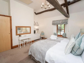 Bridge House Apartment 3