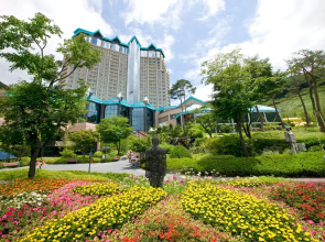 High 1 Convention Hotel