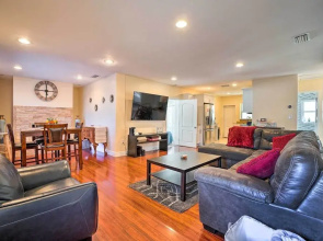 Gorgeous Tampa Getaway ~ 7 Mi to Downtown!