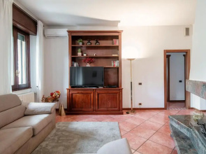 Feel @ Home Como - by MyHomeInComo