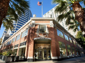 Sheraton Grand Sacramento Hotel