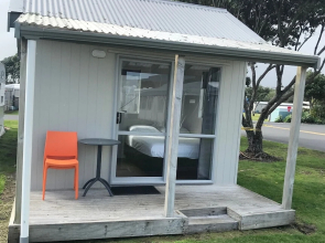 Raglan Holiday Park