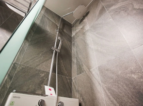 Yaja Gangnam Nonhyeon