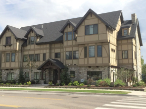 Aspenwood Manor South