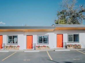 Royal 7 Budget Inn Motel