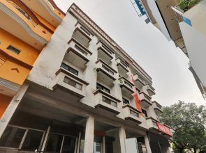 OYO 82330 Kamal Inn