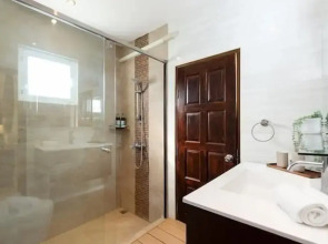 BestViewHot Tub pool Great Location v132