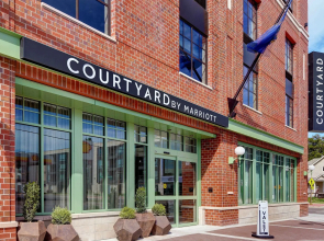 Courtyard by Marriott Manhattan Aggieville