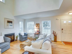 Airy West Cape May Cottage < 1 Mi to Beach!