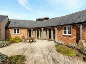Classic Cotswolds Home near Littleworth