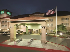 La Quinta Inn & Suites Laredo Airport