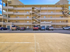 Waterfront Condo w/ Resort Perks in Lake Ozark!