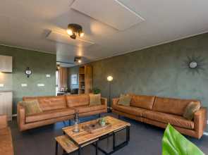 Amazing holiday home in Vrouwenpolder with private garden