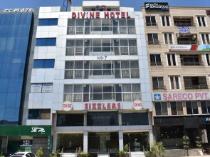 Divine Hotel