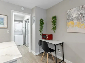 Quaint Studio Close to Downtown and Domain