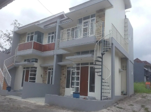 Villa Puncak Garuda