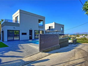 Villa Maripol by MediterraneanVillas