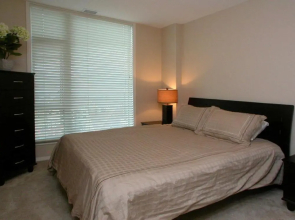 Sunset Waterfront Resort by Discover Kelowna Resort Accommodations