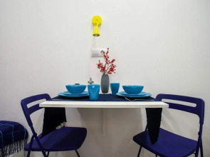 Guests Love on Rubinsteina