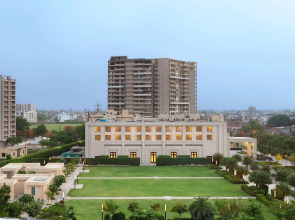 DoubleTree by Hilton Agra