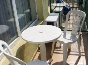 Sunny Varshava Hotel