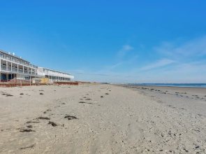 Tranquil Ogunquit Condo: Walk to Beach & Marina!