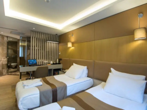 GK Regency Suites
