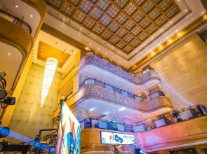 Crowne Plaza Hotel Qingdao by IHG