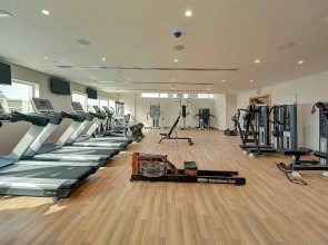 Al Khoory Atrium Hotel